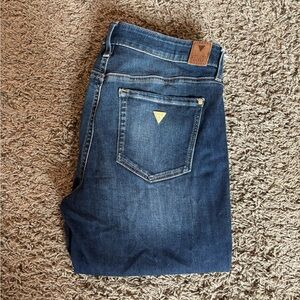 Sz 29 Guess Boot Cut Mid-Rise Jeans